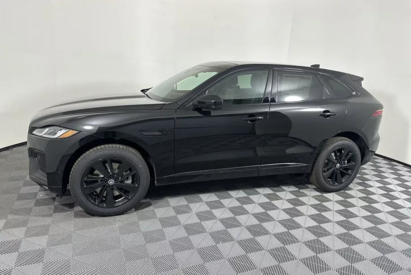 2026 Jaguar F-PACE P250 R-Dynamic S photo 1