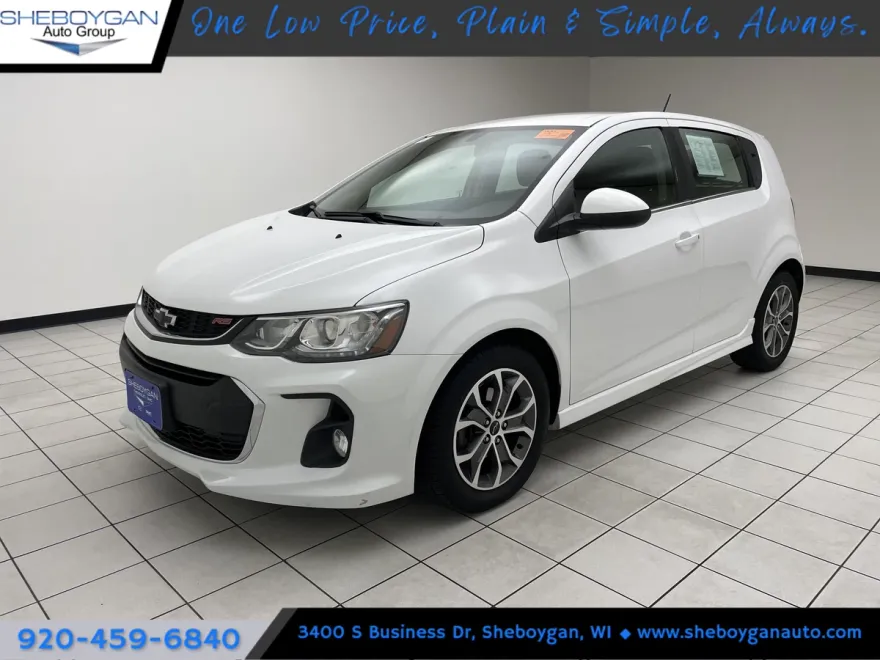 2019 Chevrolet Sonic LT photo 1