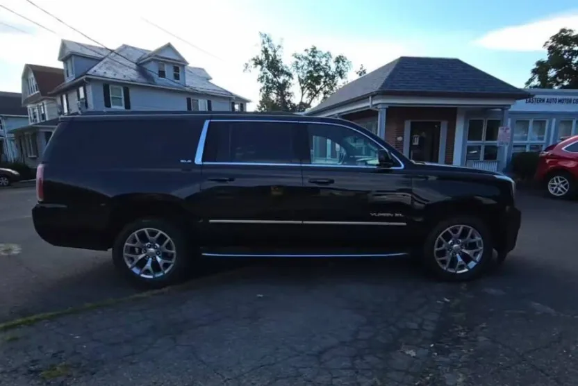 2018 Gmc Yukon XL SLE photo 1