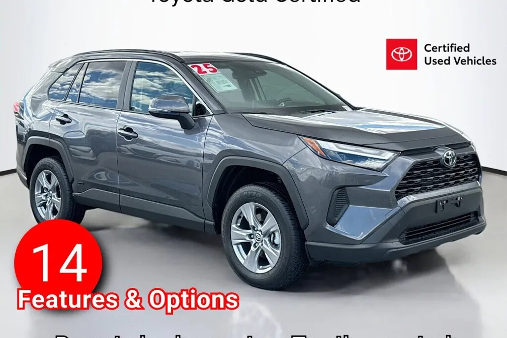 2025 Toyota RAV4 Hybrid LE photo 1
