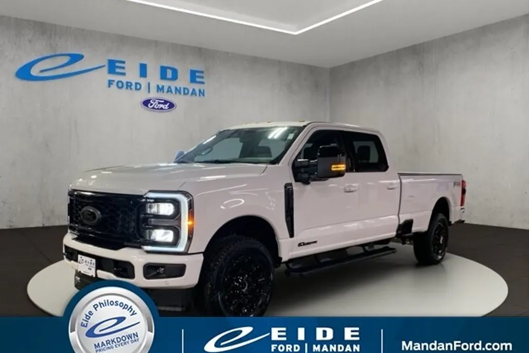 2026 Ford F-350 Lariat photo 1
