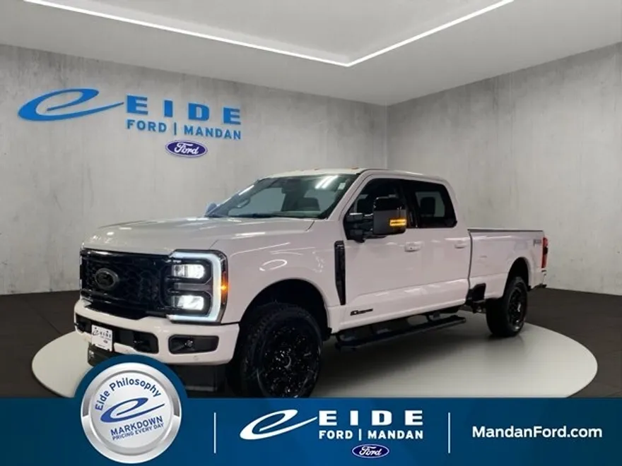2026 Ford F-350 Lariat photo 1