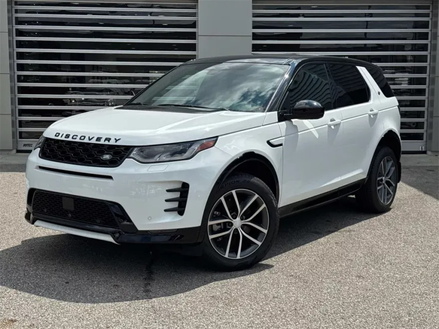 2024 Land Rover Discovery Sport SE photo 1