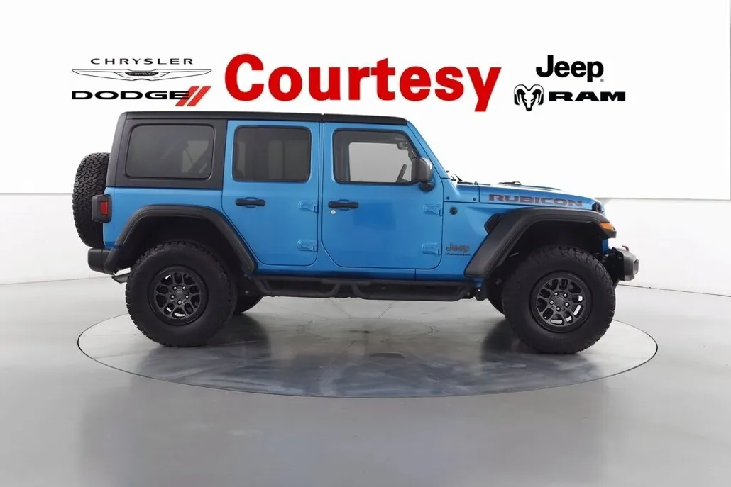 2023 Jeep Wrangler Rubicon photo 1