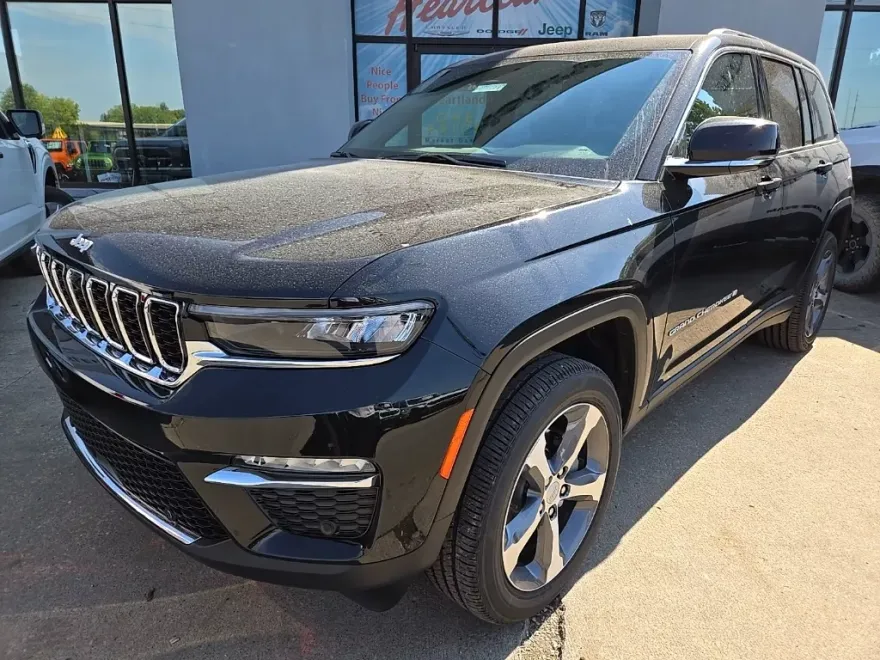 2025 Jeep Grand Cherokee Limited photo 1