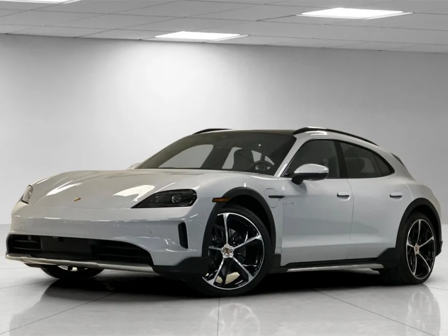 2025 Porsche Taycan 4 Cross Turismo photo 1