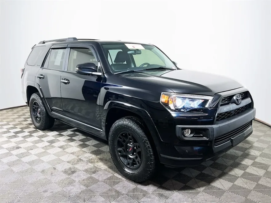 2019 Toyota 4Runner Limited photo 1