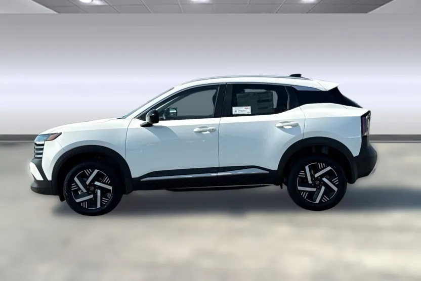 2026 Nissan Kicks SV photo 1