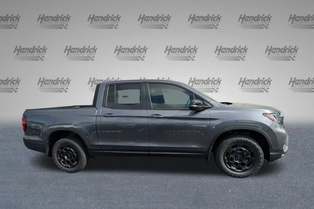 2025 Honda Ridgeline TrailSport photo 1