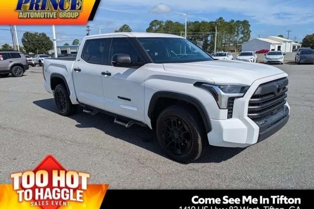 2022 Toyota Tundra SR5 photo 1