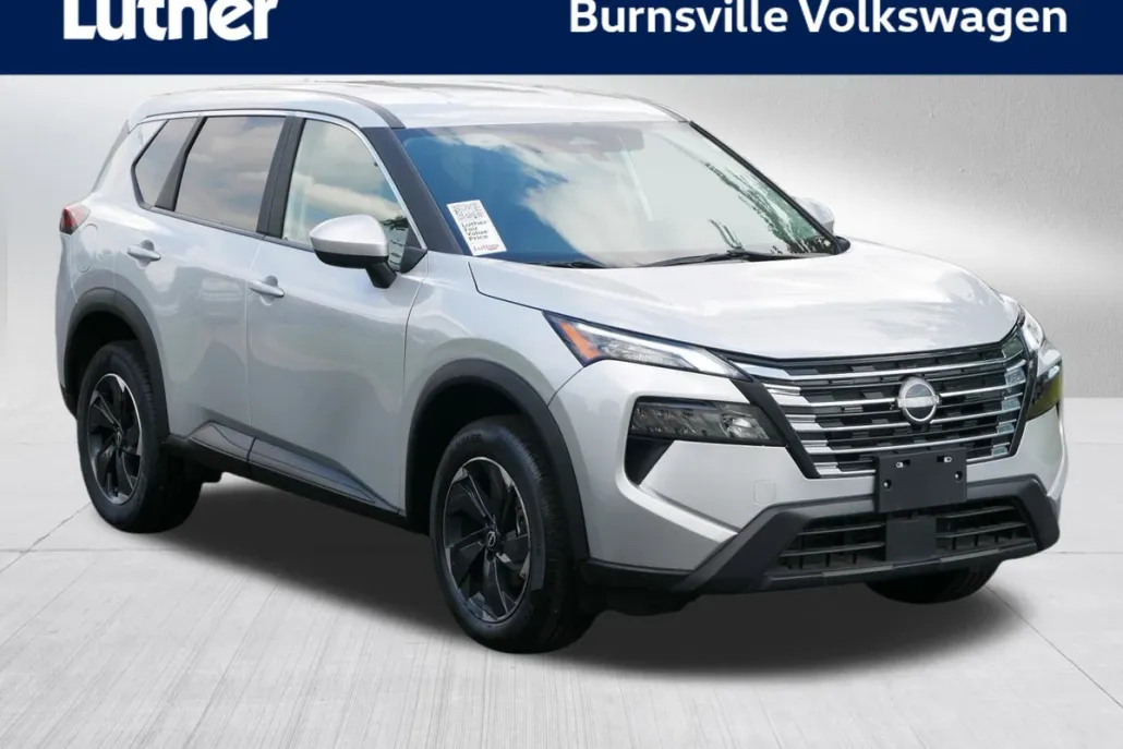 2024 Nissan Rogue SV photo 1