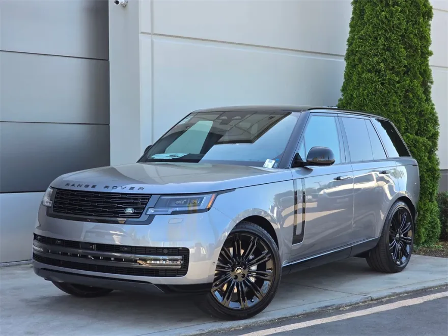 2025 Land Rover Range Rover SE photo 1