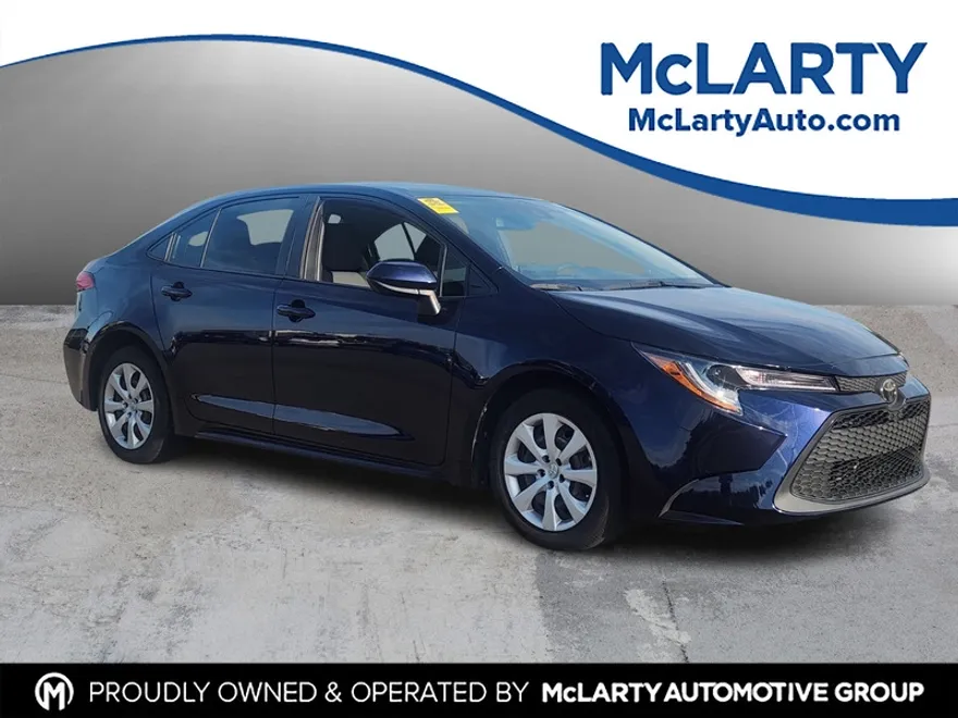 2020 Toyota Corolla LE photo 1