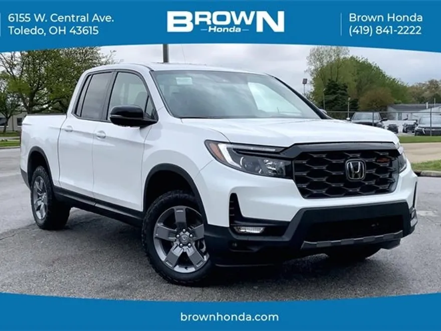2025 Honda Ridgeline TrailSport photo 1