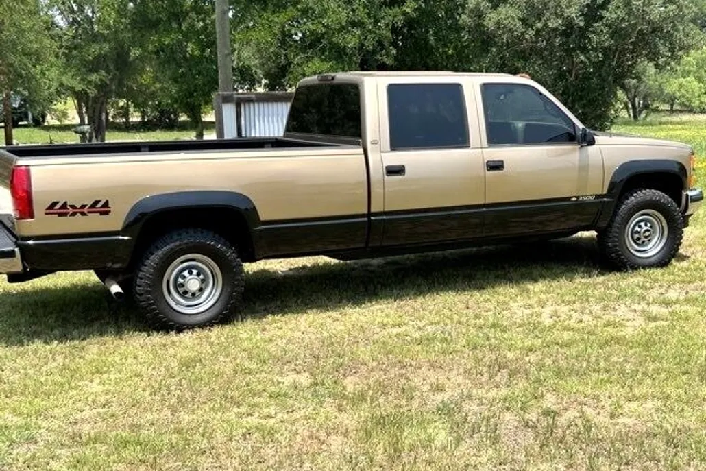 1999 Chevrolet Silverado 3500HD Base photo 1