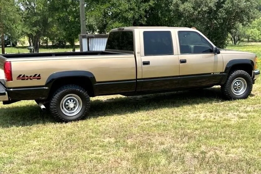 1999 Chevrolet Silverado 3500HD Base photo 1