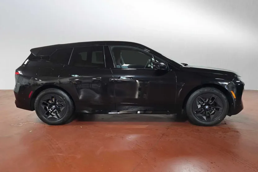 2026 Bmw iX photo 1