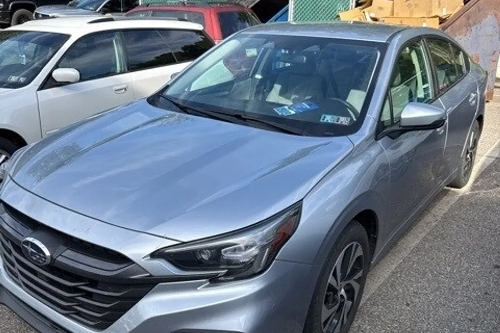 2023 Subaru Legacy Premium photo 1