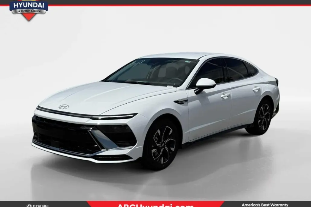 2025 Hyundai Sonata SEL photo 1