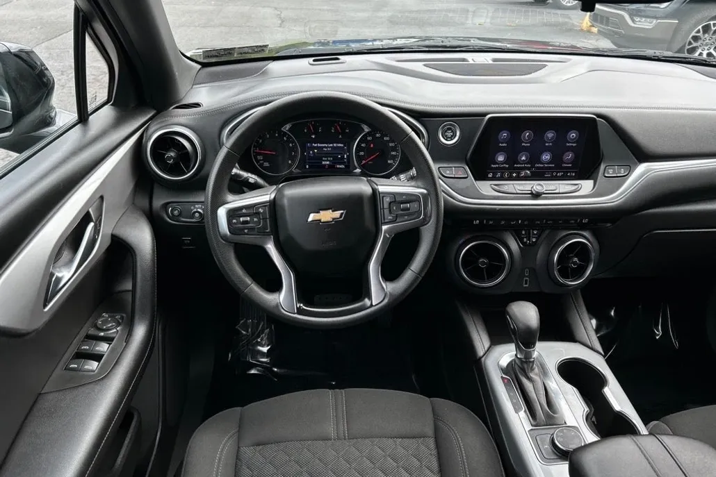 2022 Chevrolet Blazer 2LT photo 1
