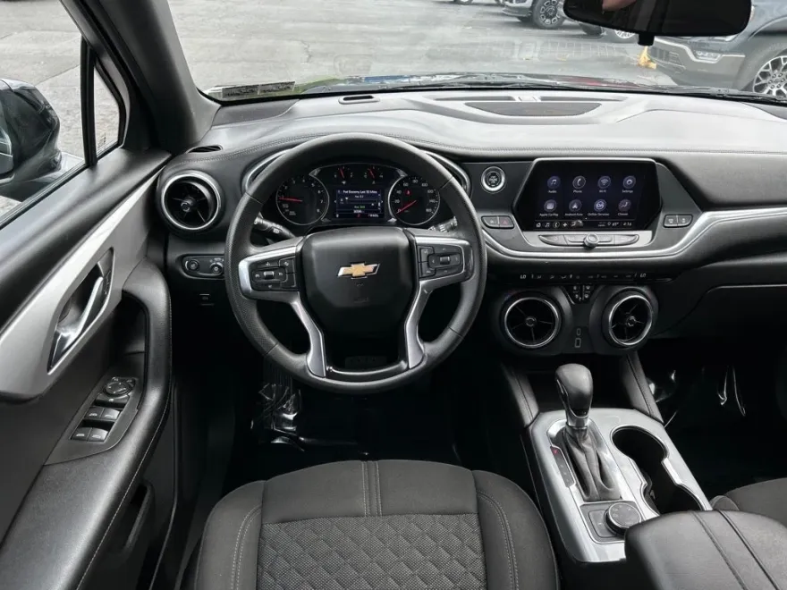 2022 Chevrolet Blazer 2LT photo 1