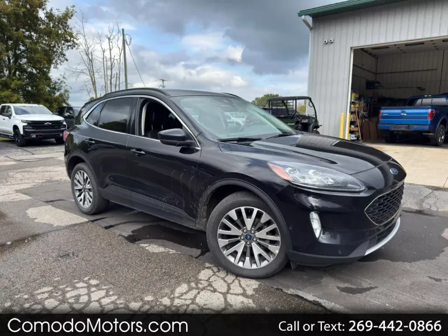 2021 Ford Escape Titanium photo 1