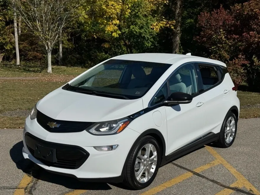 2018 Chevrolet Bolt EV photo 1