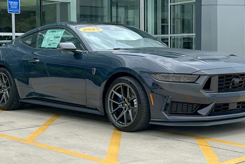 2025 Ford Mustang Dark Horse Premium photo 1