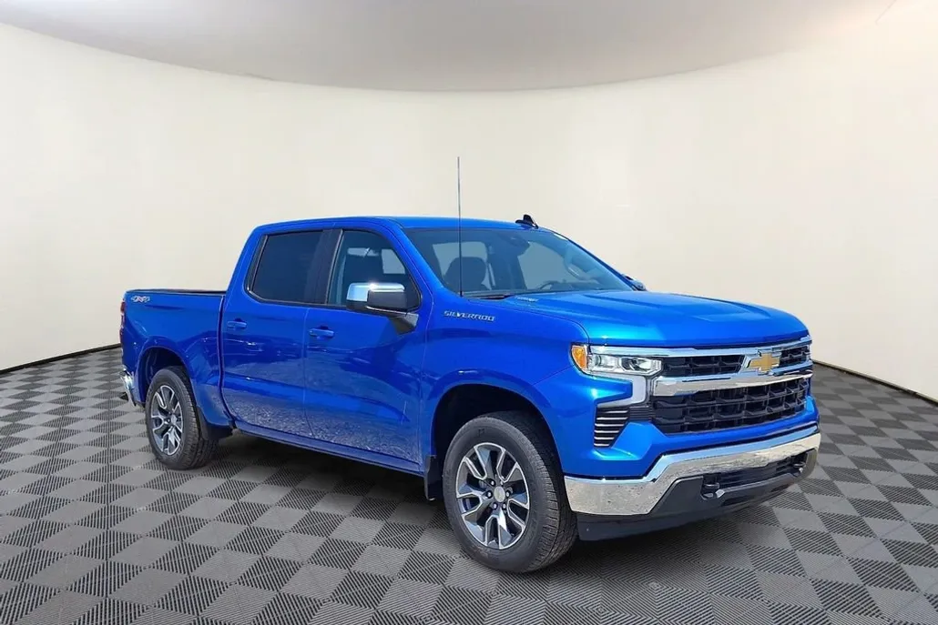 2025 Chevrolet Silverado 1500 LT photo 1