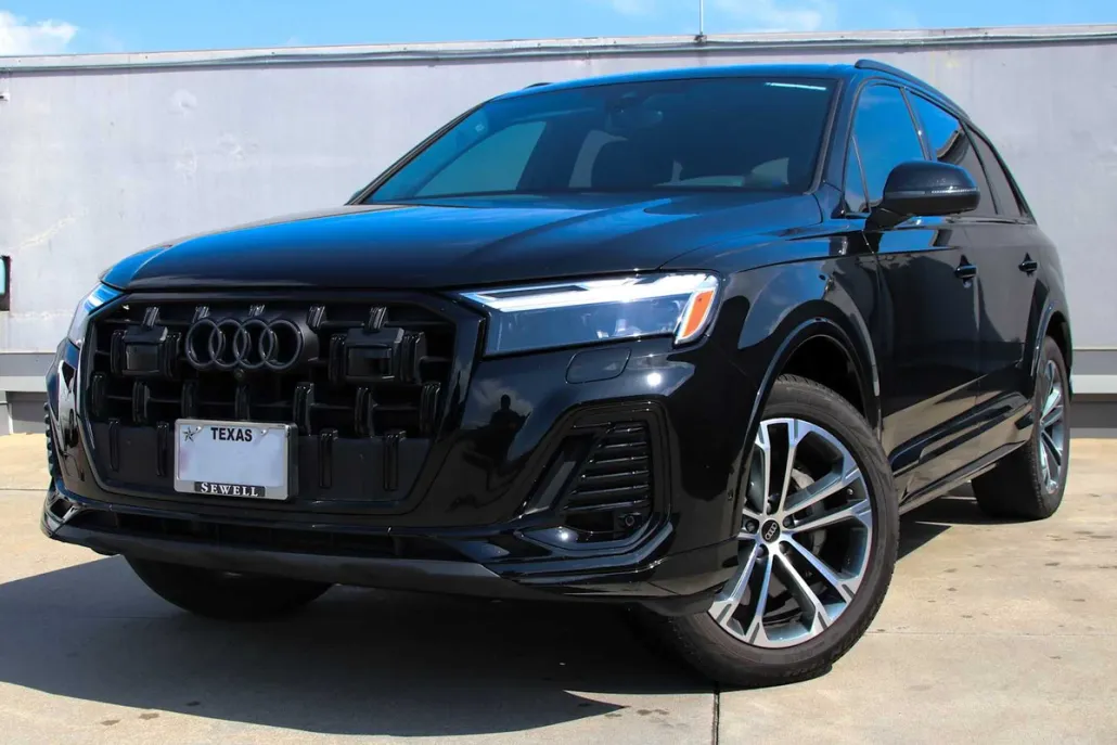 2025 Audi Q7 45 Premium Plus photo 1