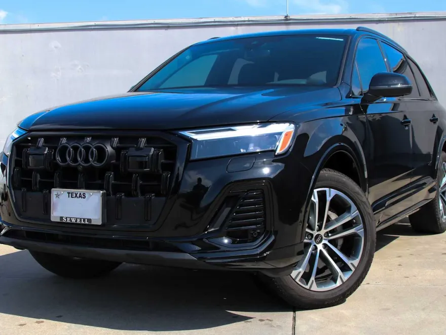 2025 Audi Q7 45 Premium Plus photo 1