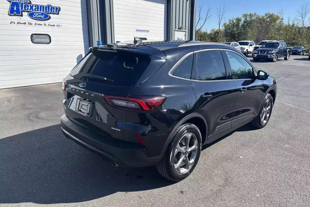2025 Ford Escape ST-Line Select photo 1