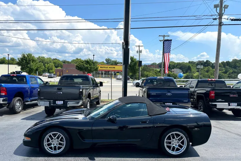 2004 Chevrolet Corvette Convertible photo 1