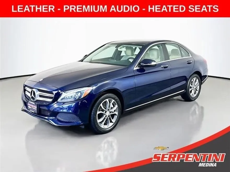 2015 Mercedes Benz C 300 Luxury photo 1