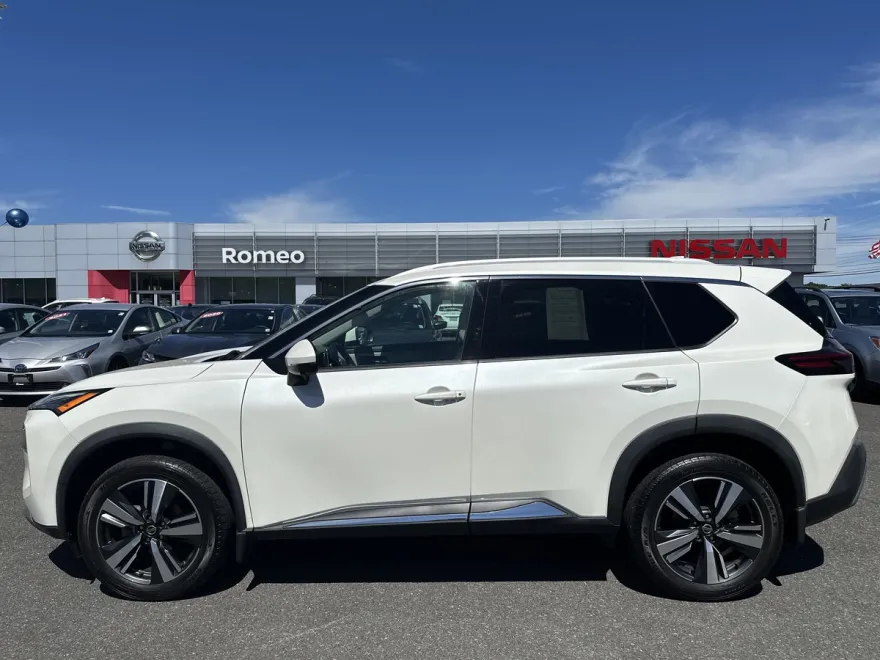 2021 Nissan Rogue SL photo 1