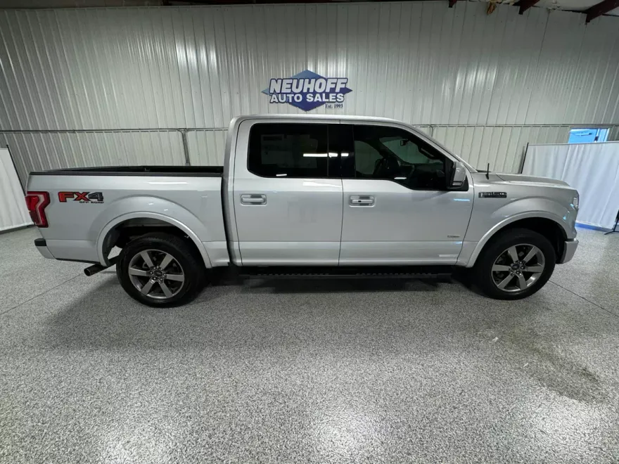 2016 Ford F-150 Lariat photo 1