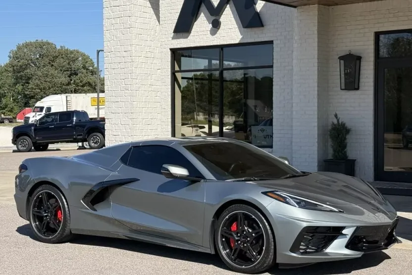 2023 Chevrolet Corvette 1LT photo 1