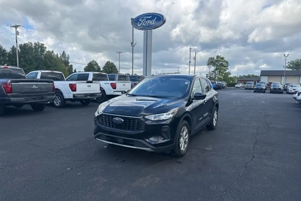 2023 Ford Escape Active photo 1