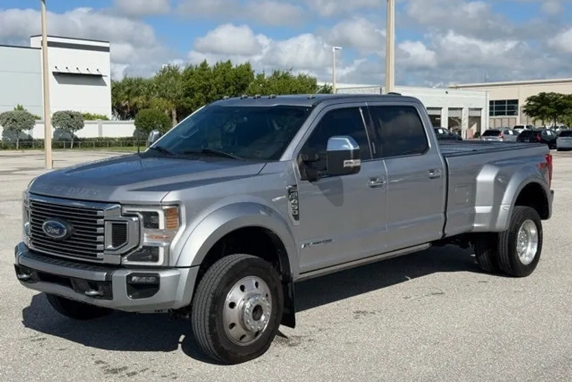 2022 Ford F-450 Platinum photo 1