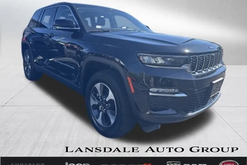2023 Jeep Cherokee 4xe photo 1