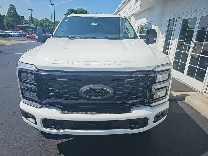 2025 Ford F-250 photo 1
