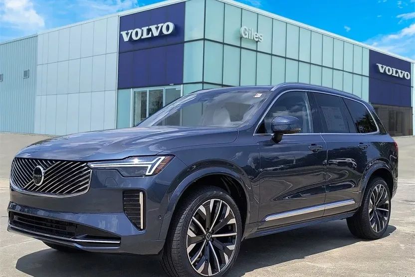 2026 Volvo XC90 Plus photo 1