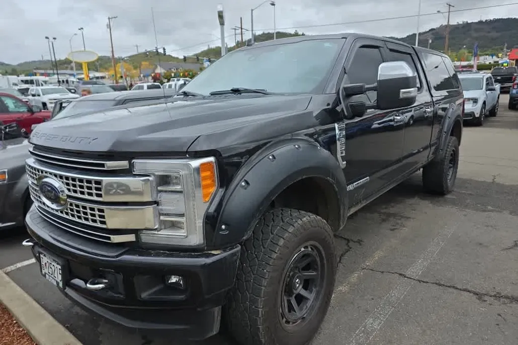 2019 Ford F-350 Platinum photo 1