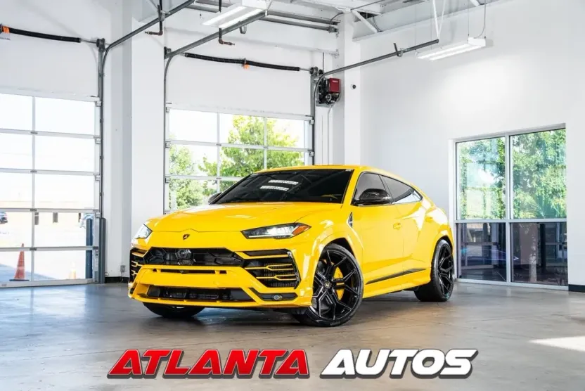 2021 Lamborghini Urus Base photo 1