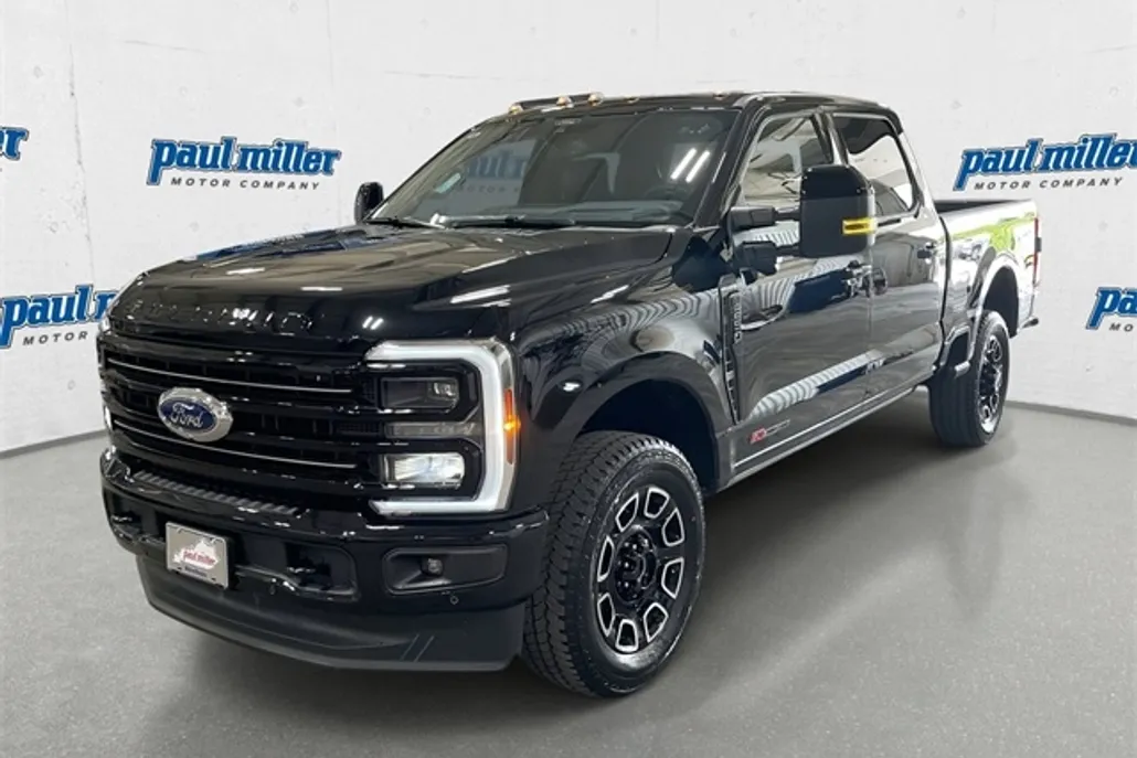 2025 Ford F-250 Platinum photo 1