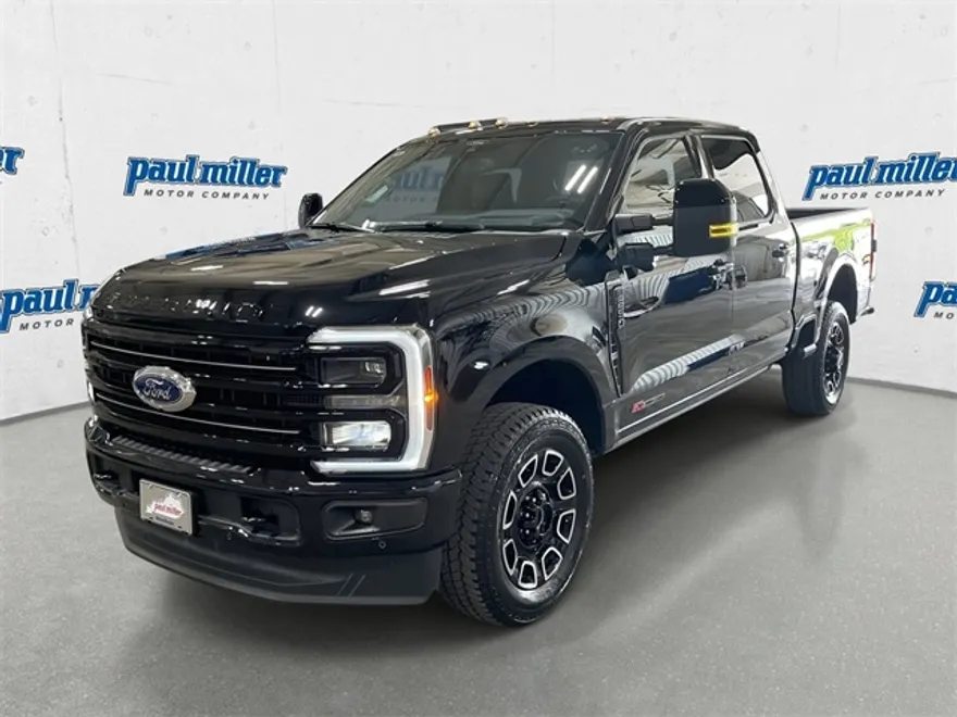 2025 Ford F-250 Platinum photo 1
