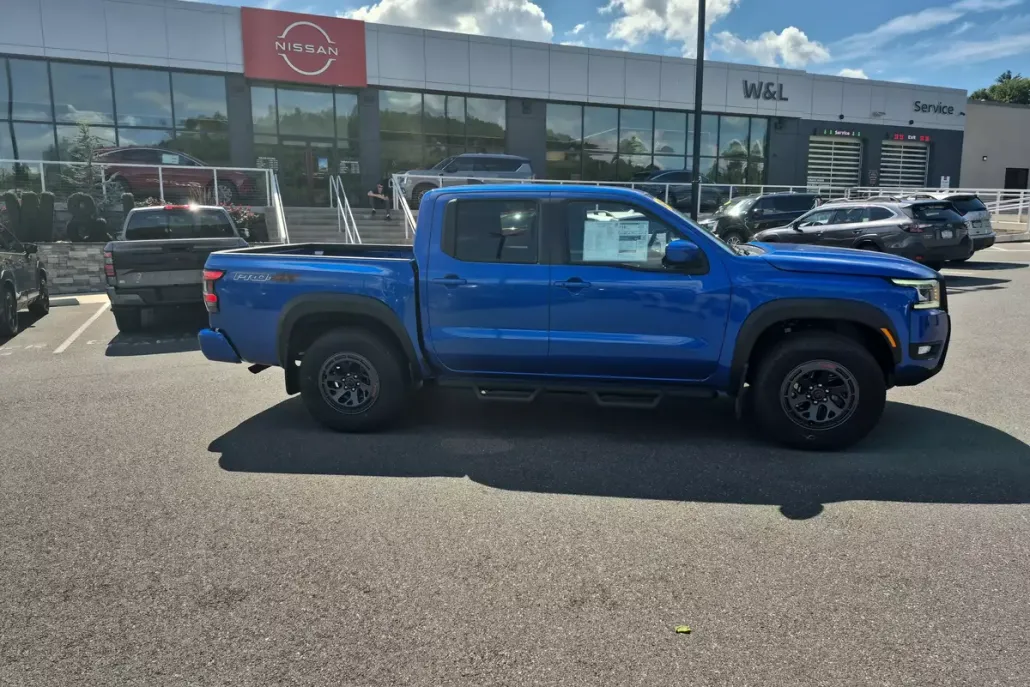 2025 Nissan Frontier PRO-4X photo 1