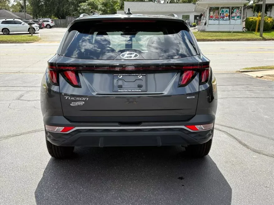 2024 Hyundai Tucson SEL photo 1