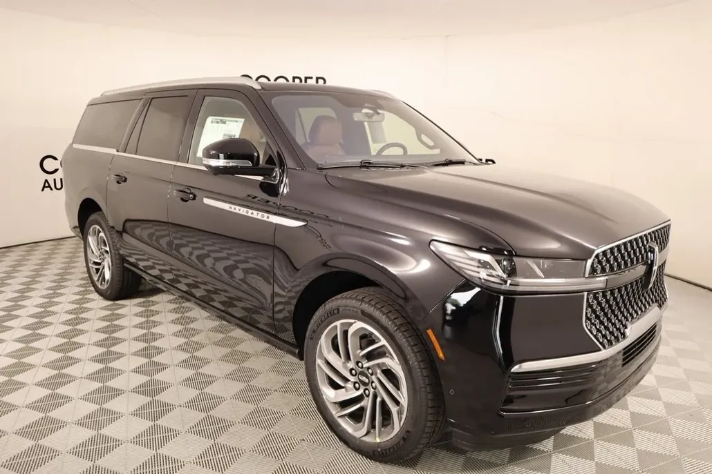 2025 Lincoln Navigator L Reserve photo 1