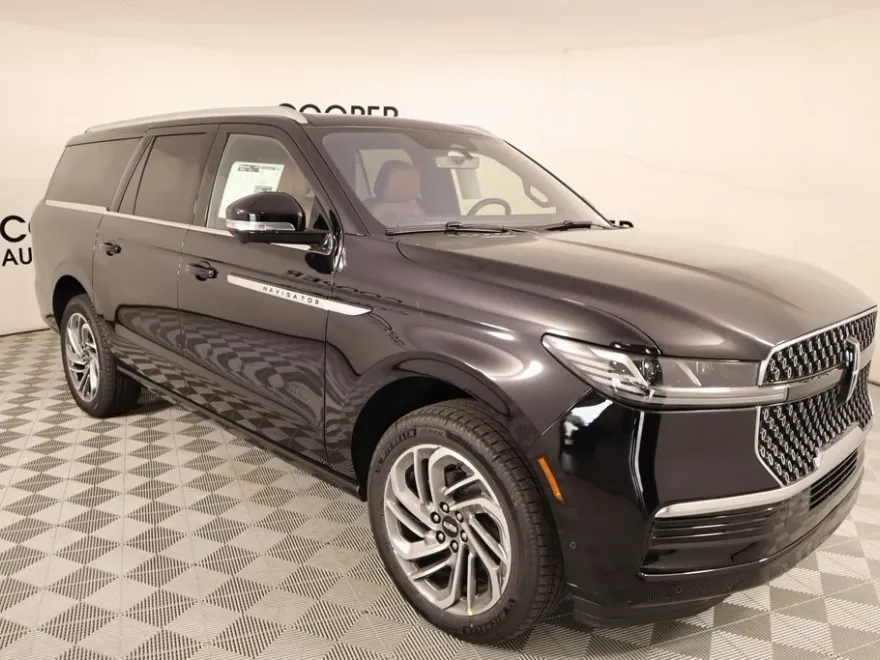 2025 Lincoln Navigator L Reserve photo 1